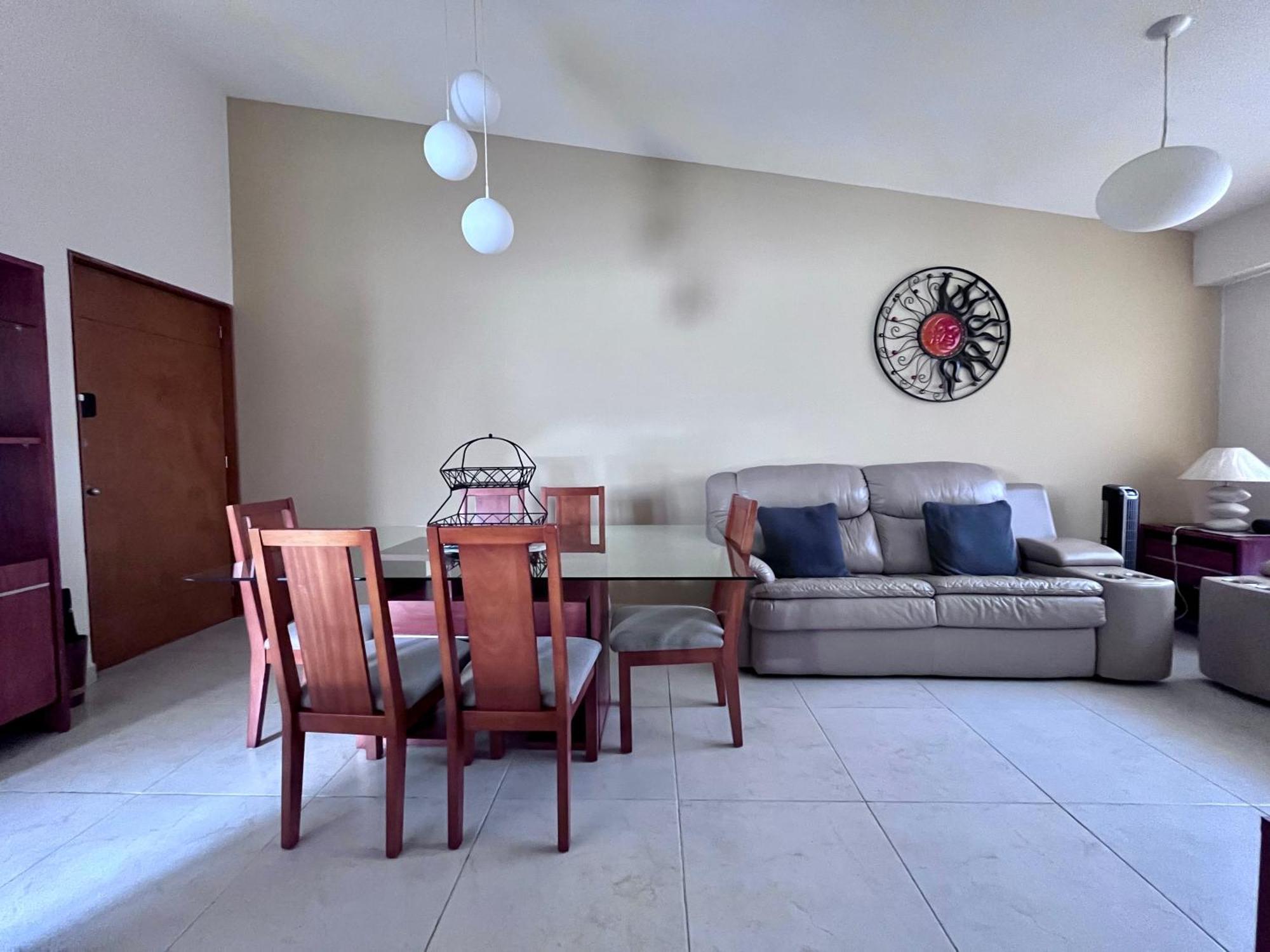 Apartamento V803 - 3bdr - 2bth *